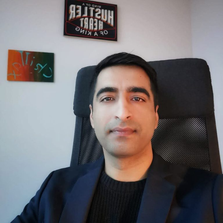 Abdul Manaf Dhensa (Russia)